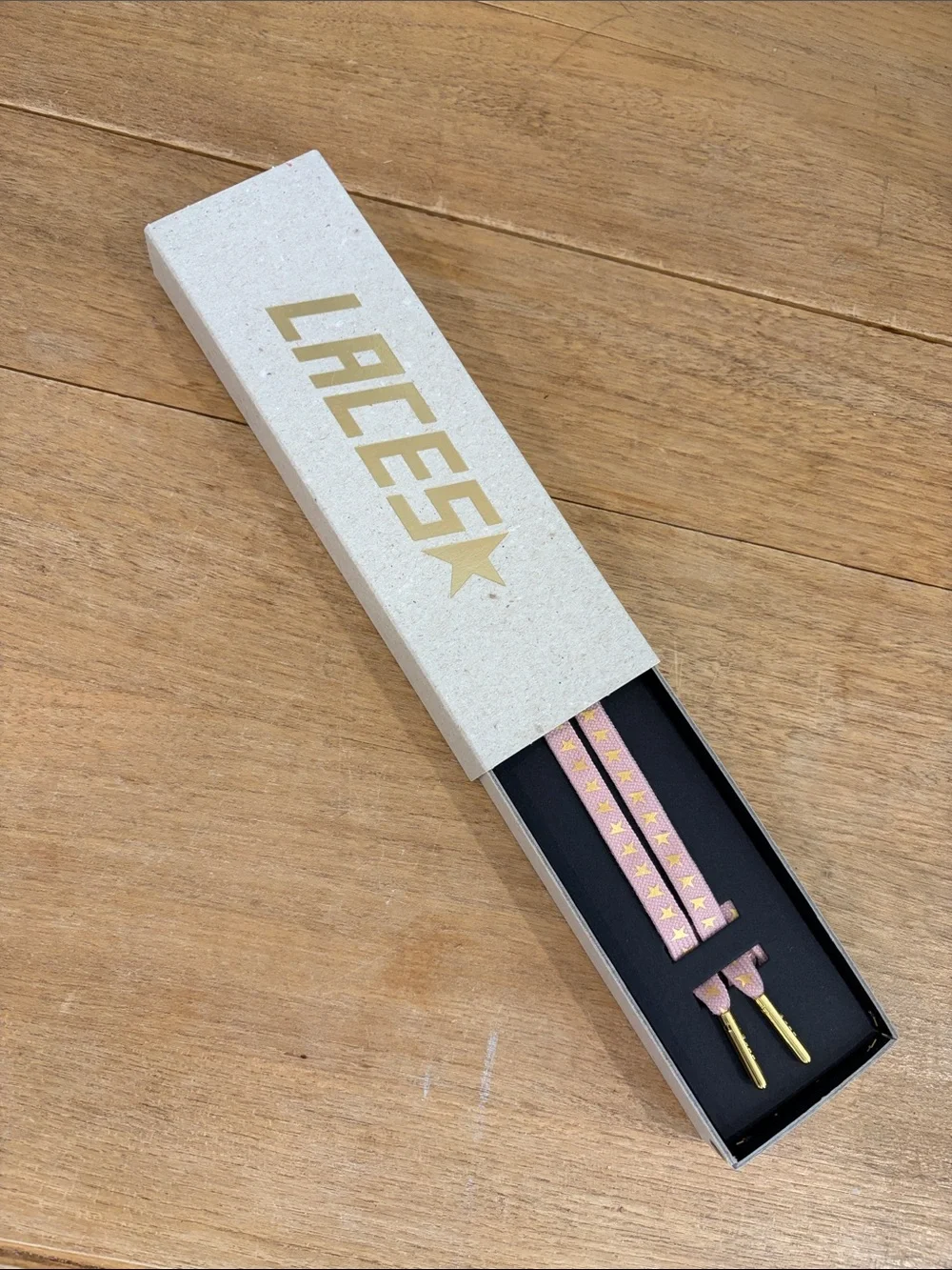 NWT Golden Goose Laces Star-Pattern Pink Shoelaces with Gold Tips